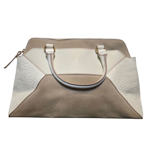 Elegant Cream and Tan Shoulder Bag - Picture 1 of 11